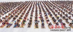 <b>文化中国行丨这个成绩了不得！黎族保守纺染织</b>